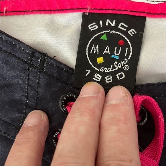 Maui and Sons Black Swim Shorts - Picture 2 of 10